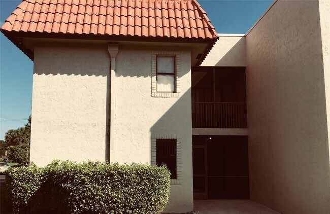 Building Photo - 7406 Woodmont Terrace