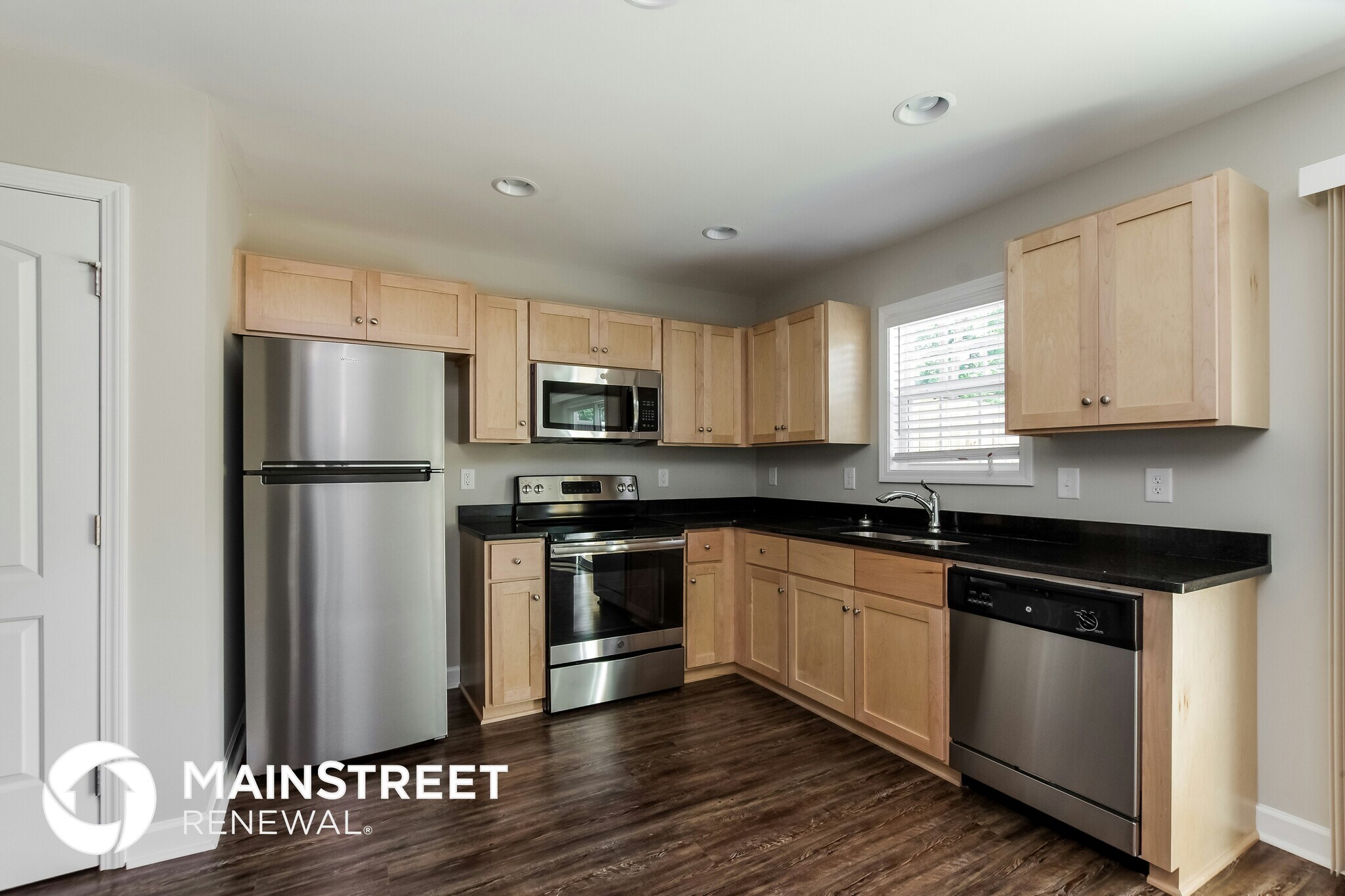 Building Photo - 510 Rogers Lake Rd E