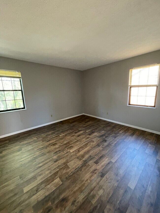 Building Photo - 6455 Brookedge Ct