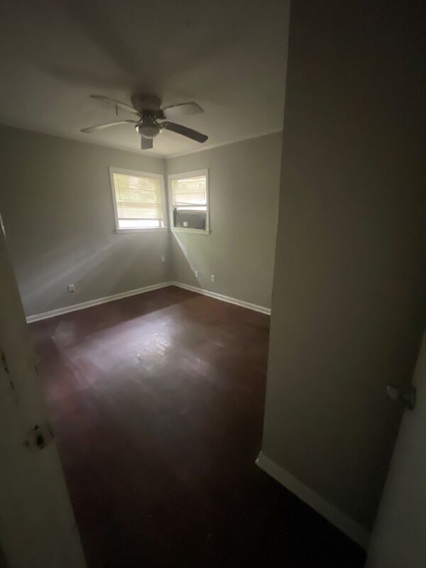 Building Photo - 2718 E Benwood Dr
