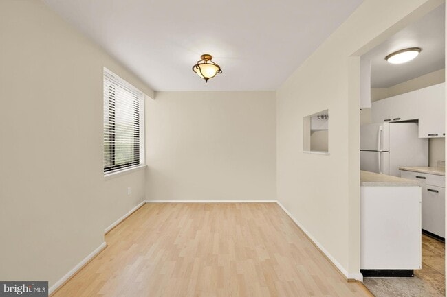 Building Photo - 4390 Lorcom Ln