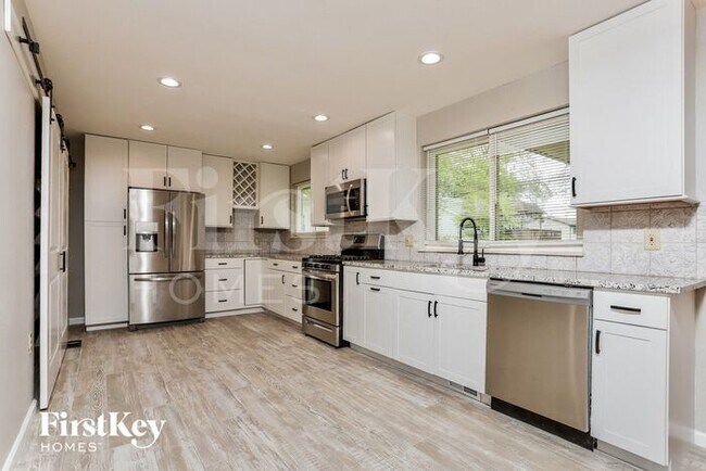 Building Photo - 2648 Victron Dr