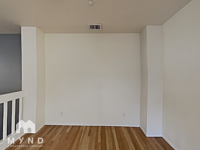Building Photo - 38830 Garibaldi Common