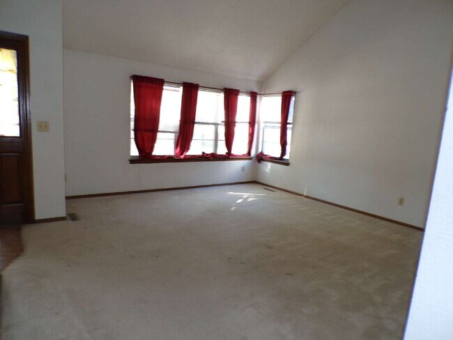 Building Photo - Four Lakes - Centennial - 3 Bedroom - 3 Ba...