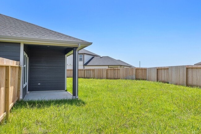 Building Photo - 31634 Whittis Hl Wy
