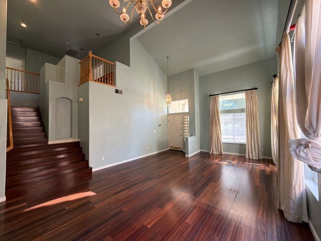 Building Photo - 709 Black Oak Way