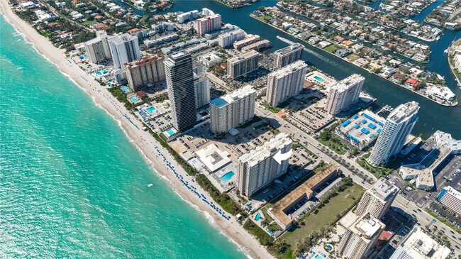 Building Photo - 1950 S Ocean Dr