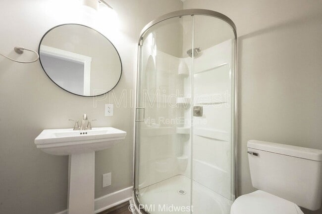 Building Photo - 2919 E New York St