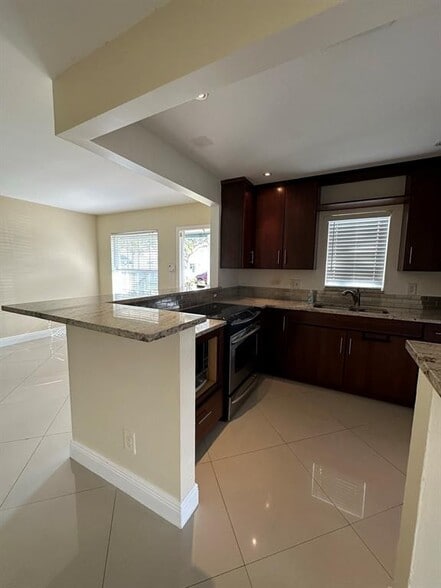 Building Photo - 3001 NW 4th Ter