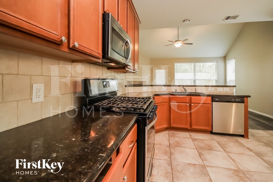 Building Photo - 20203 Ray Falls Dr