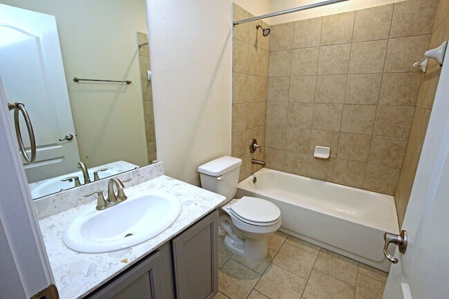 Building Photo - 13346 Pecan Trails Dr