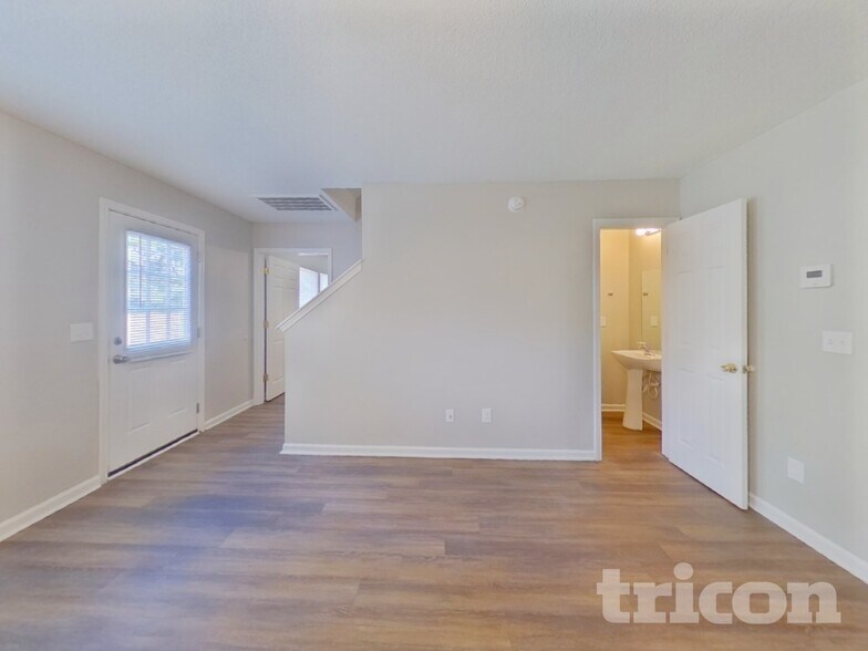 Building Photo - 216 Meyer Ln