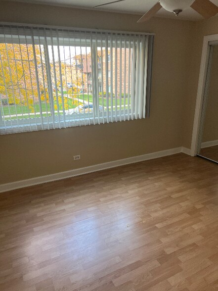 Building Photo - 17515 Sandalwood Dr