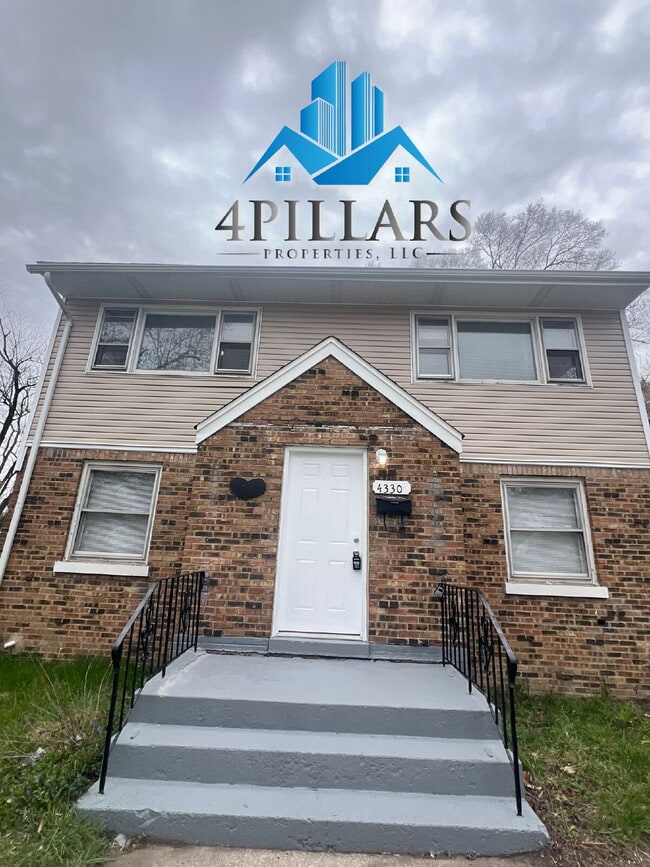 Building Photo - "Spacious 4-Bed, 2-Bath Gem on Kentucky Street – 2,178 Sq. Ft. of Comfort!"