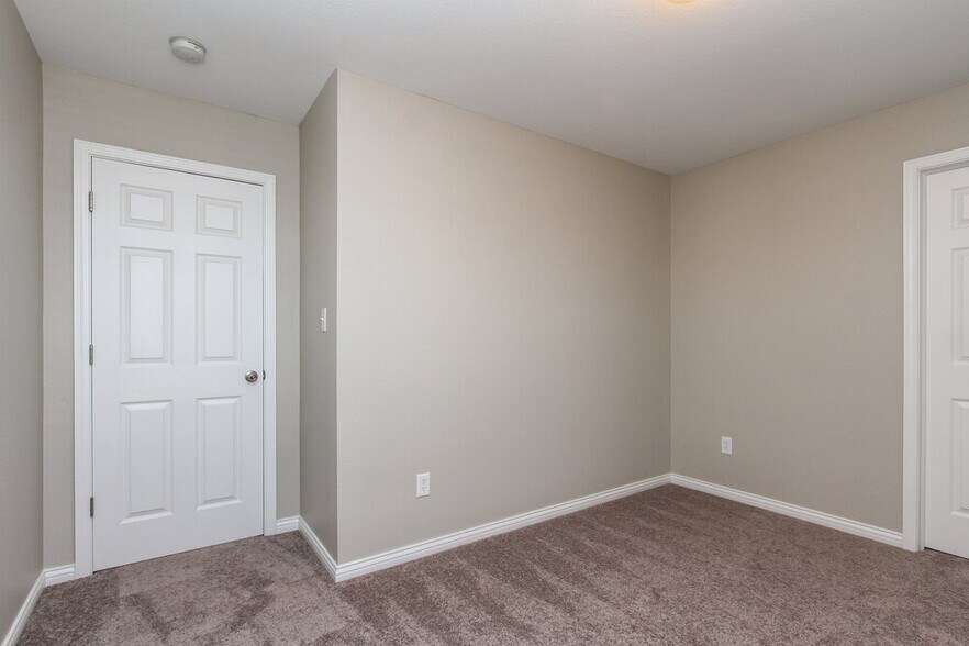 Building Photo - 7414 Angus Way