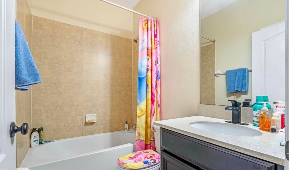 Building Photo - 14210 Desert Haven St