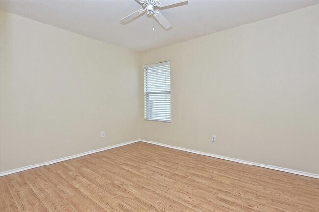 Building Photo - 401 Bandara Woods Blvd