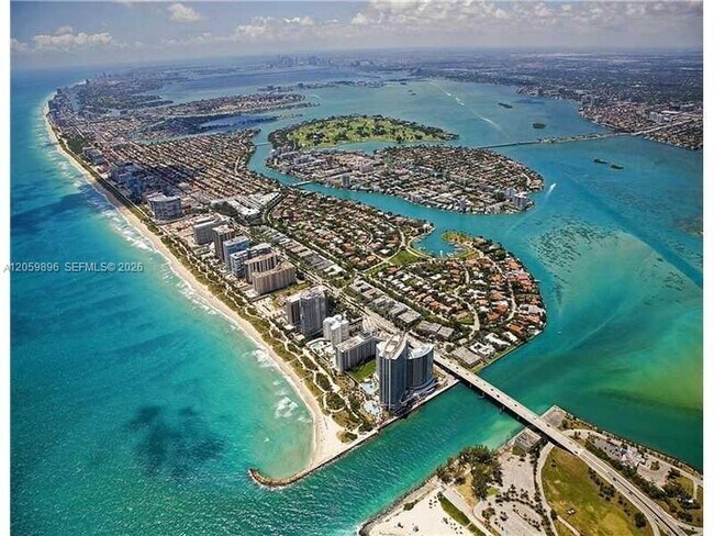 Building Photo - 10275 Collins Ave