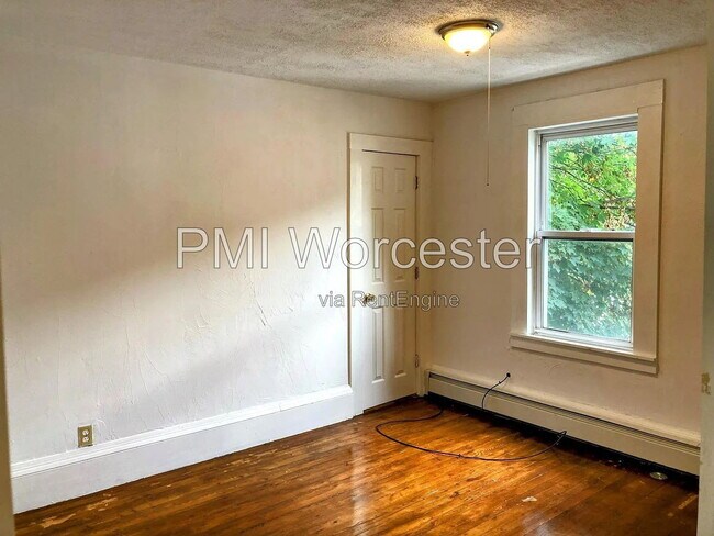 Building Photo - 25 Almont Ave