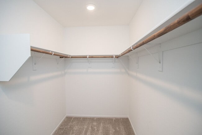 Building Photo - Gorgeous Townhome 3/2 in Santa Rosa Community in Summerlin!