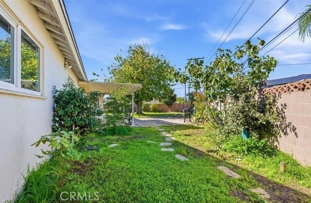 Building Photo - 335 N London Pl