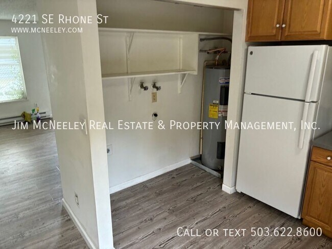 Building Photo - 4221 SE Rhone St