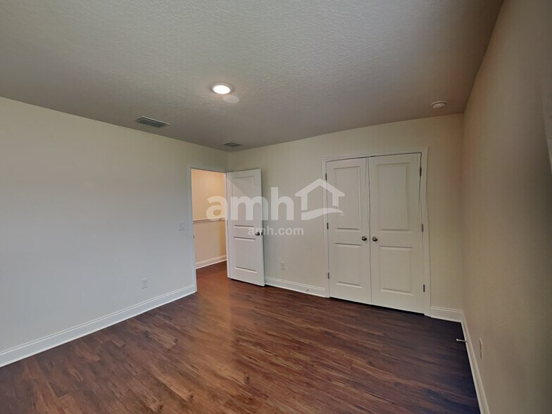 Building Photo - 6111 Little Blf Cir