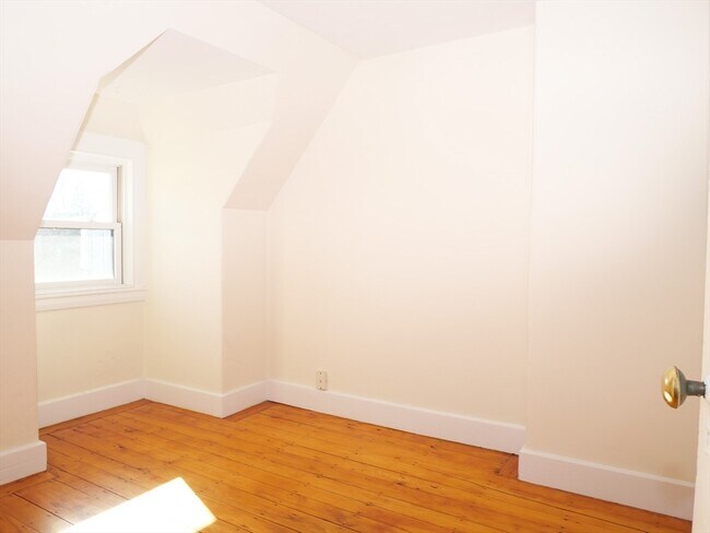 Building Photo - 22 Garrison Rd