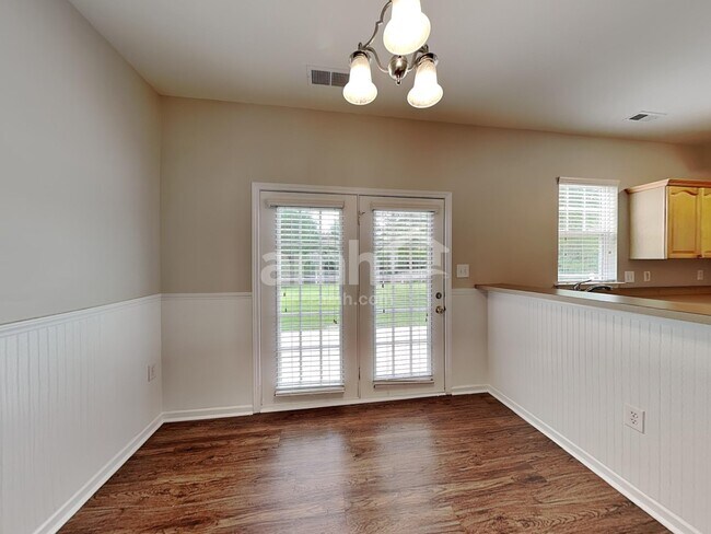 Building Photo - 4003 Semmes Ln