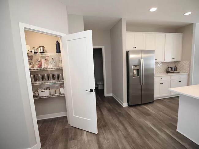 Building Photo - Charming 4 beds 3 baths in Powell!