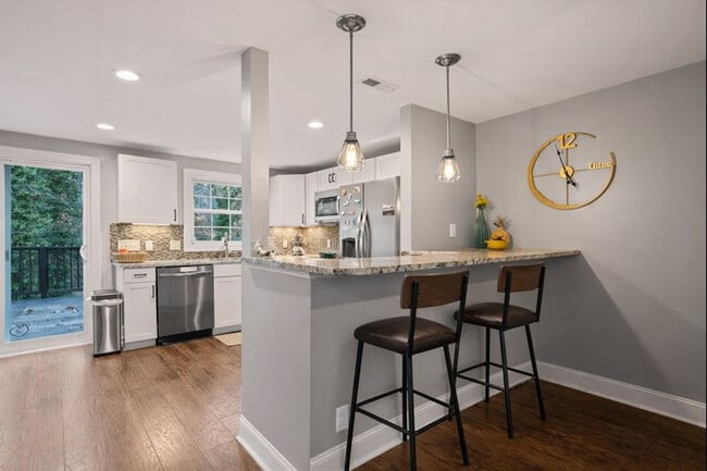 Building Photo - 7324 Shellburne Dr