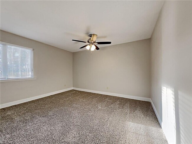 Building Photo - 968 Country Oaks Ct
