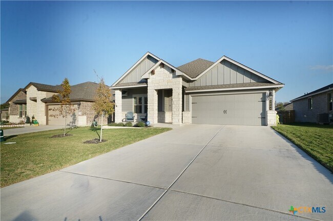 Building Photo - 3884 Lorenzen Ct