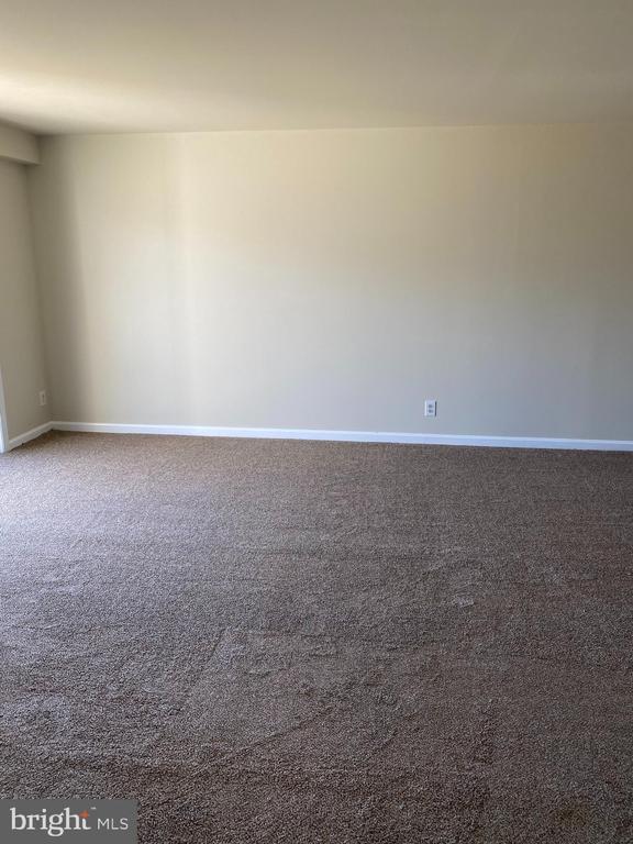 Building Photo - 200 Chesterfield Ln