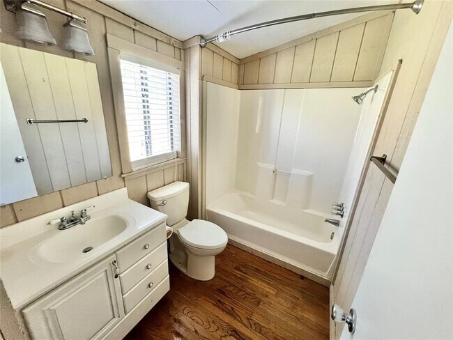 Building Photo - 128 Topspin Cir