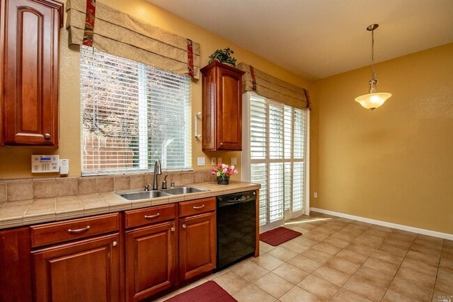 Building Photo - 1600 Hickam Cir