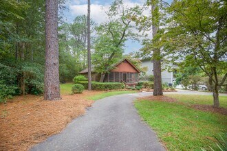 Building Photo - Cottage life in Southern Pines