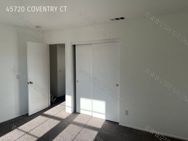 Building Photo - 45720 Coventry Ct.