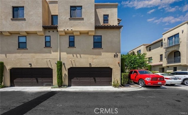 Building Photo - 817 S Anaheim Blvd