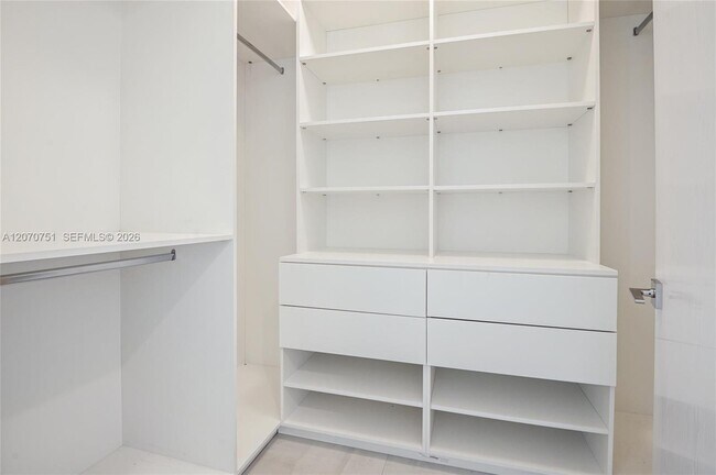 Building Photo - 17550 Collins Ave