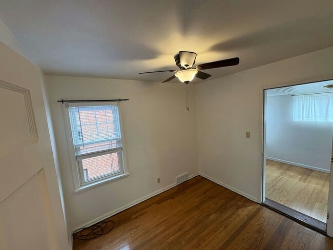 Building Photo - 13698 Cedar Rd