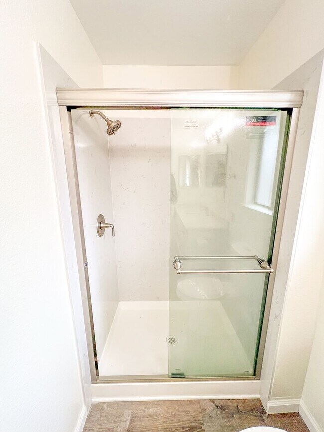 Building Photo - Remodeled Townhouse Near Downtown Campbell