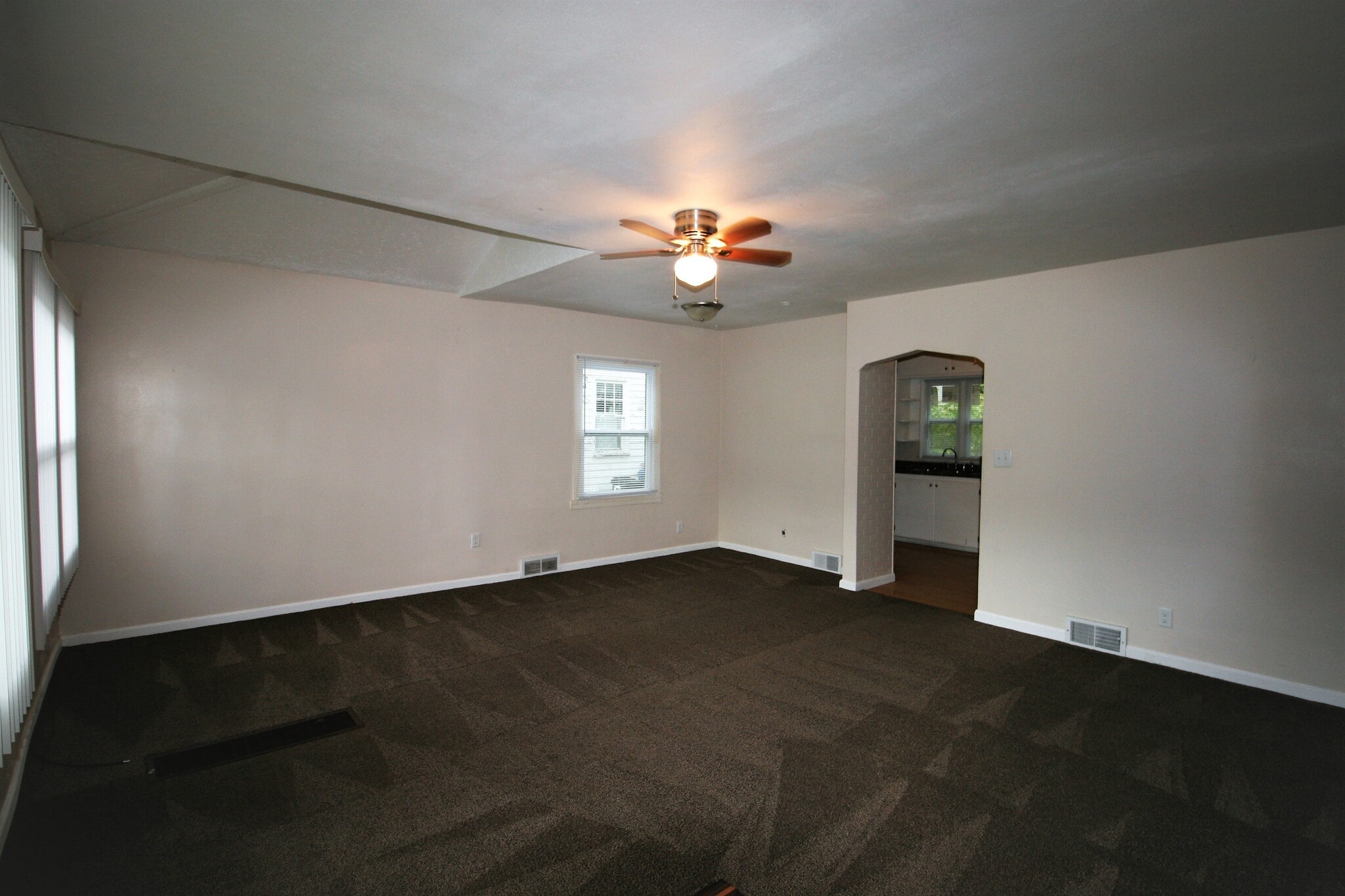 Building Photo - 445 Waverly Rd