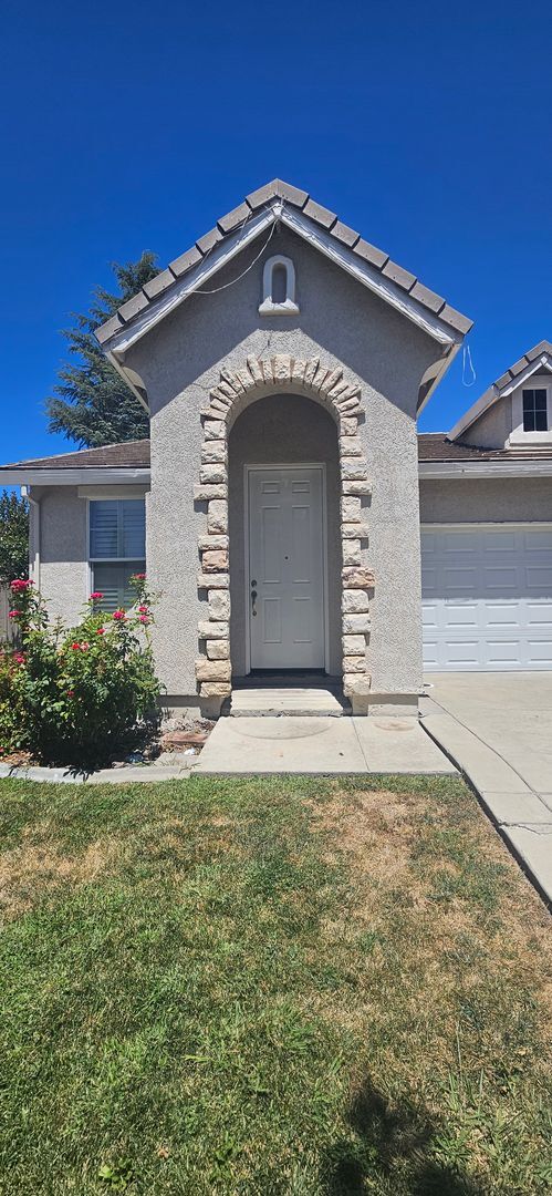 Building Photo - 5796 Bridgecross Dr