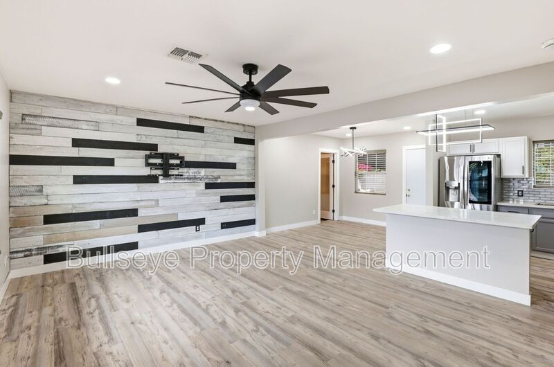 Building Photo - 2022 N 40th St