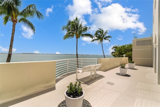 Building Photo - 800 Claughton Island Dr