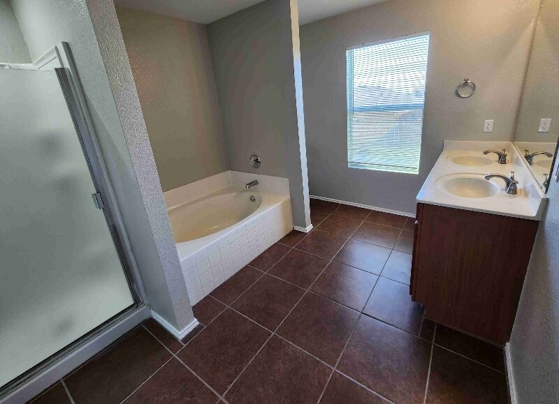 Building Photo - 7109 Little Mohican Dr