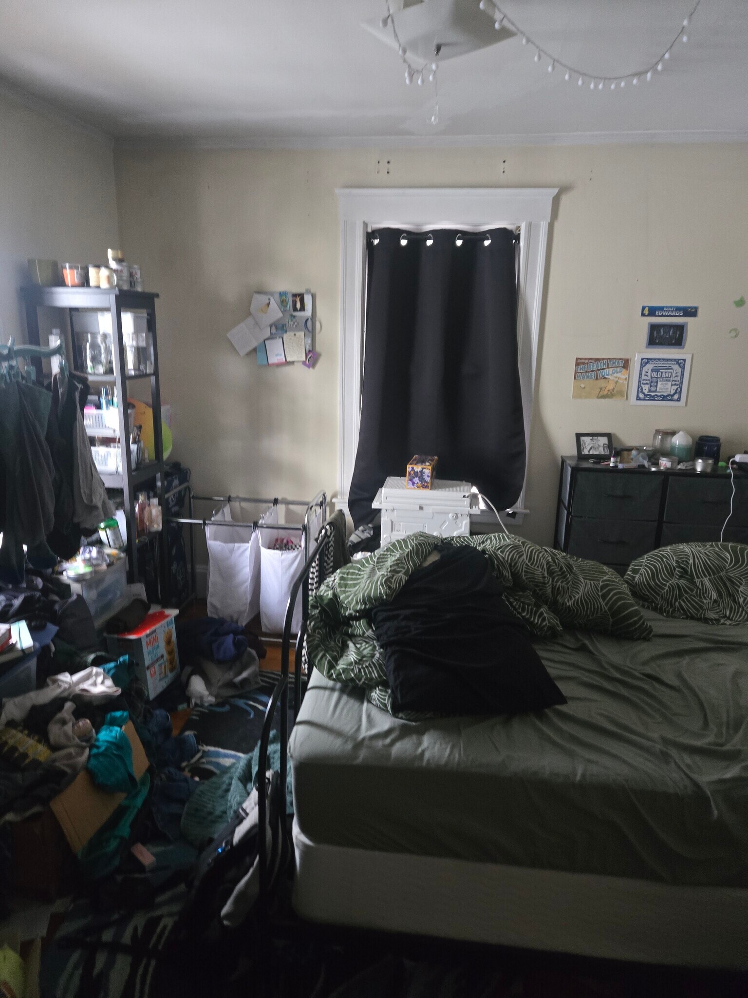 Building Photo - 24 Oak Square Ave