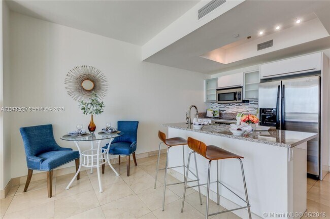 Building Photo - 888 Biscayne Blvd