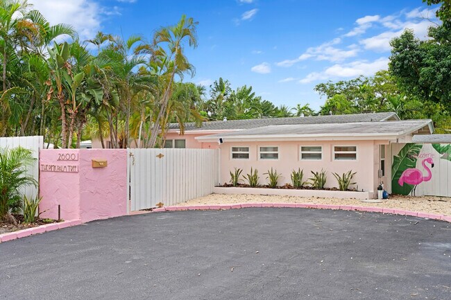 Building Photo - 26 Northeast St